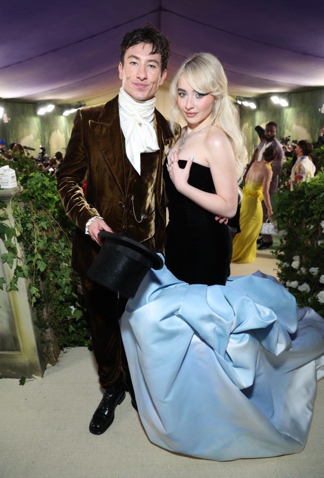 www.the-sun.com_entertainment_12332781_sabrina-carpenter-back-barry-keoghan-charts-2.jpg