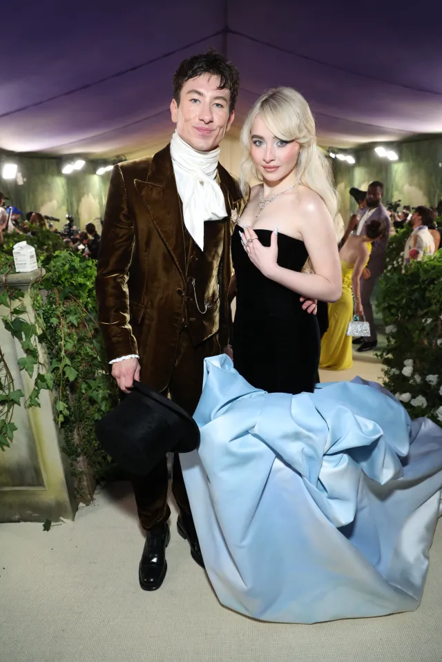 www.the-sun.com_entertainment_13018790_sabrina-carpenter-barry-keoghan-split-after-one-year-1.jpg