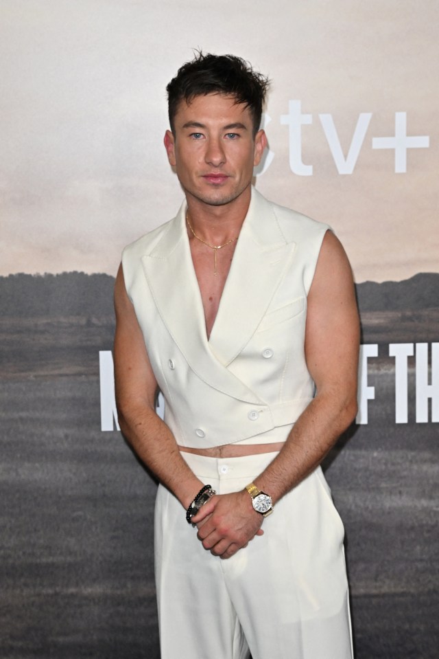 www.the-sun.com_entertainment_13025949_barry-keoghan-sabrina-carpenter-breckie-hill-3.jpg