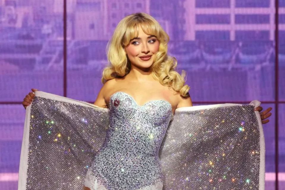 www.the-sun.com_entertainment_13030179_barry-keoghan-dating-history-relationships-sabrina-carpen-2.jpg