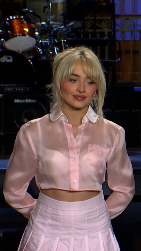 www.the-sun.com_tv_11402330_sabrina-carpenter-rolls-eyes-jake-gyllenhaal-snl-promo-1.jpg